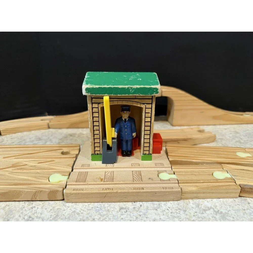 Huge Thomas Wooden Railway Lot 30+ Trains Track Bridges Station Tunnel Gullane T